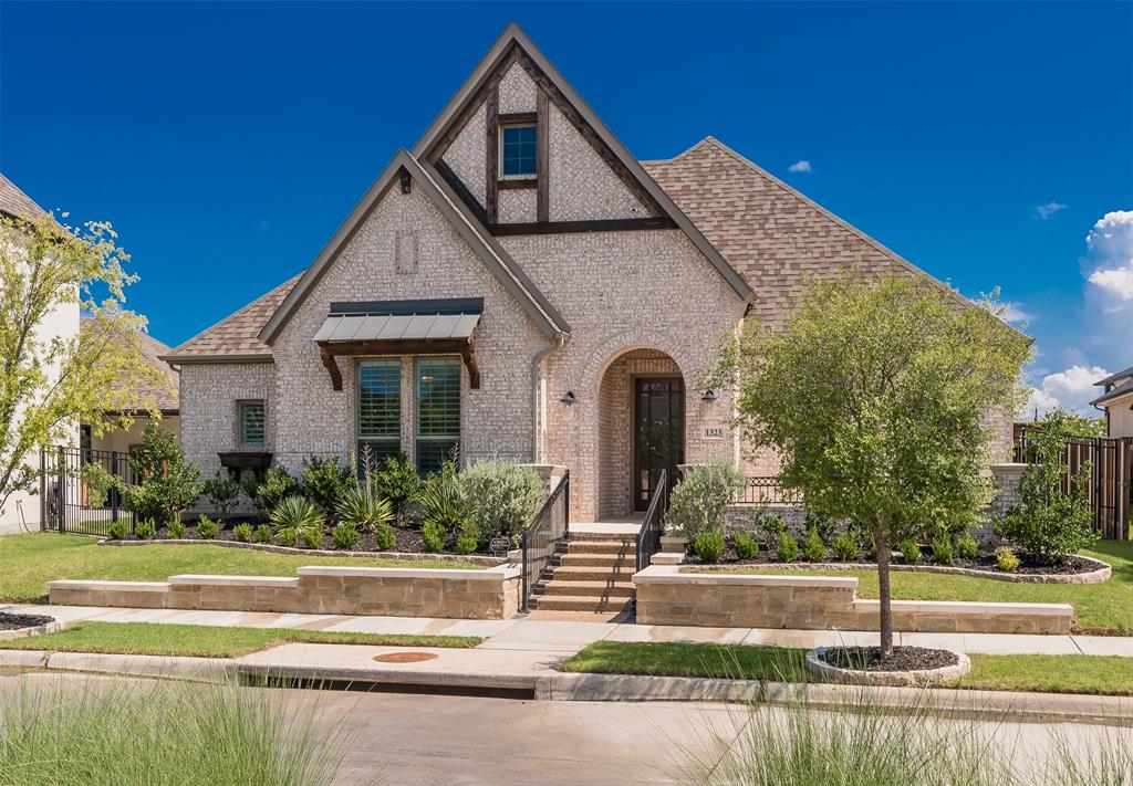 1323 English Setter Drive