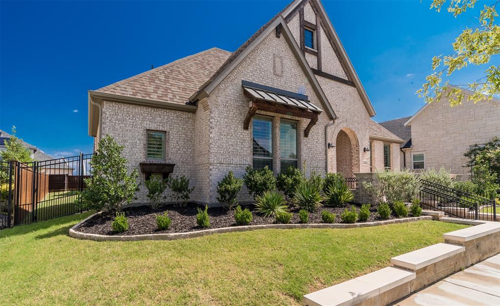 1323 English Setter Drive