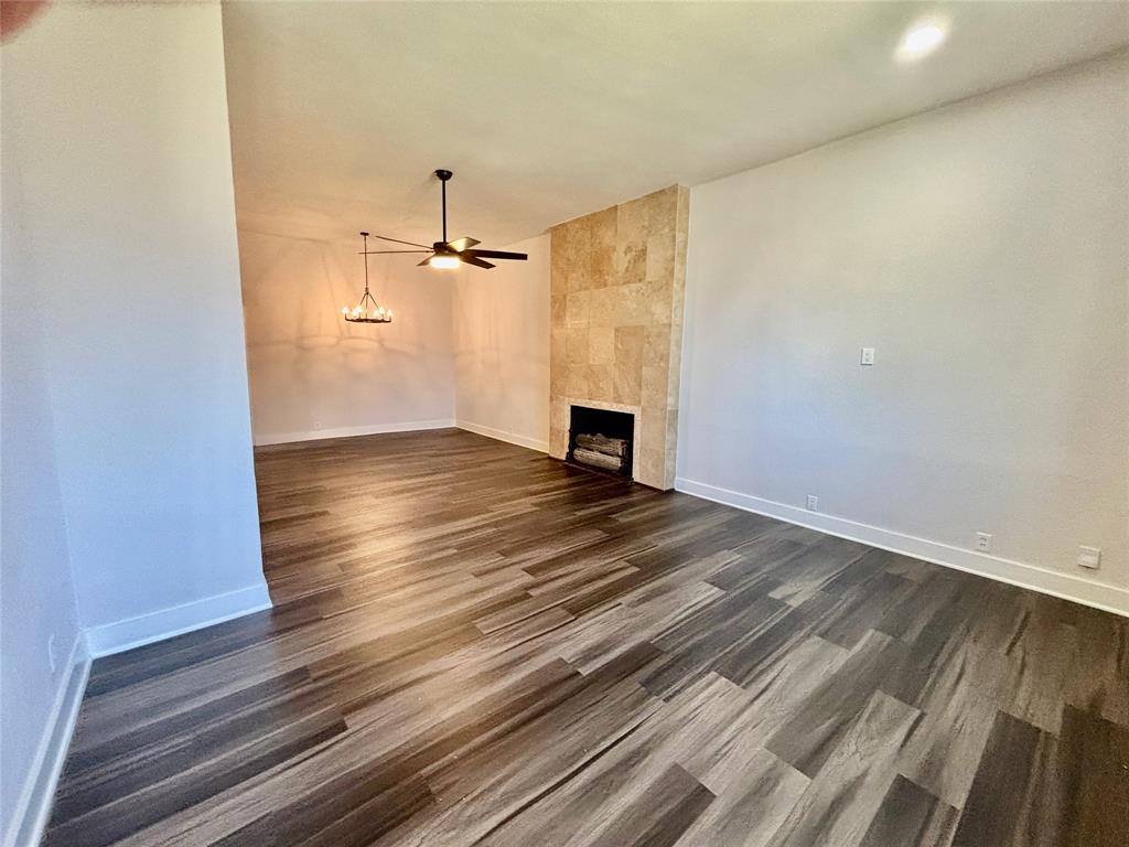 1910 N Carroll Avenue