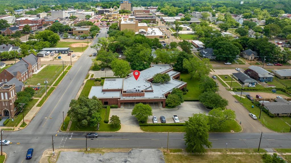 400 W Houston