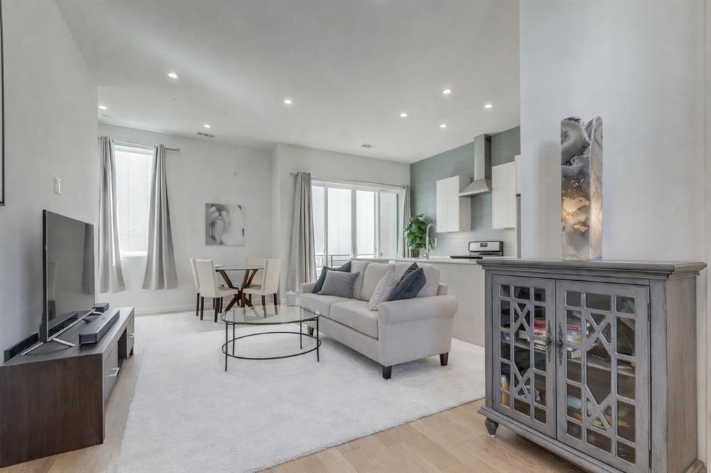 1514 N Washington 105