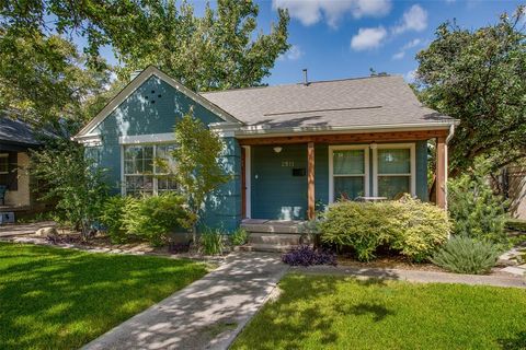 Photo of 2511 W 10th Street, Dallas, TX 75211 (MLS # 21090547)