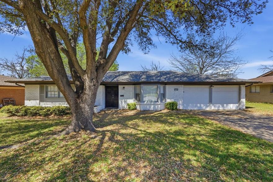 Step into a welcoming home that offers a comfortable layout and an inviting atmosphere throughout. The main living area provides a cozy space to relax or gather, flowing naturally into the dining area and kitchen for everyday ease. The bedrooms offer a peaceful retreat with flexibility to fit your lifestyle, while the overall design creates a functional and livable space. Step outside to enjoy a backyard with room to unwind, entertain, or create your own outdoor setting. Conveniently located near major roadways, shopping, dining, and local amenities, this home offers a great blend of comfort and convenience.