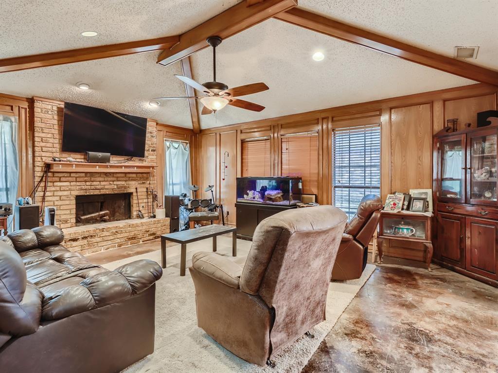 Photo 7 of 39 of 1501 Tawakoni Lane house