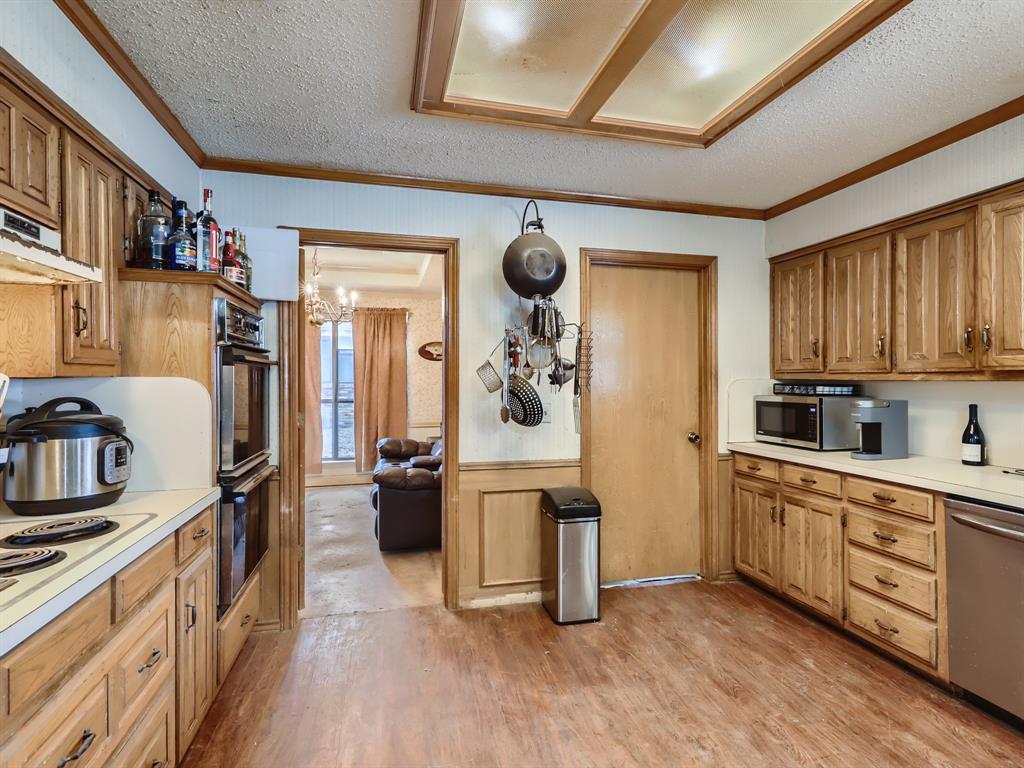 Photo 16 of 39 of 1501 Tawakoni Lane house