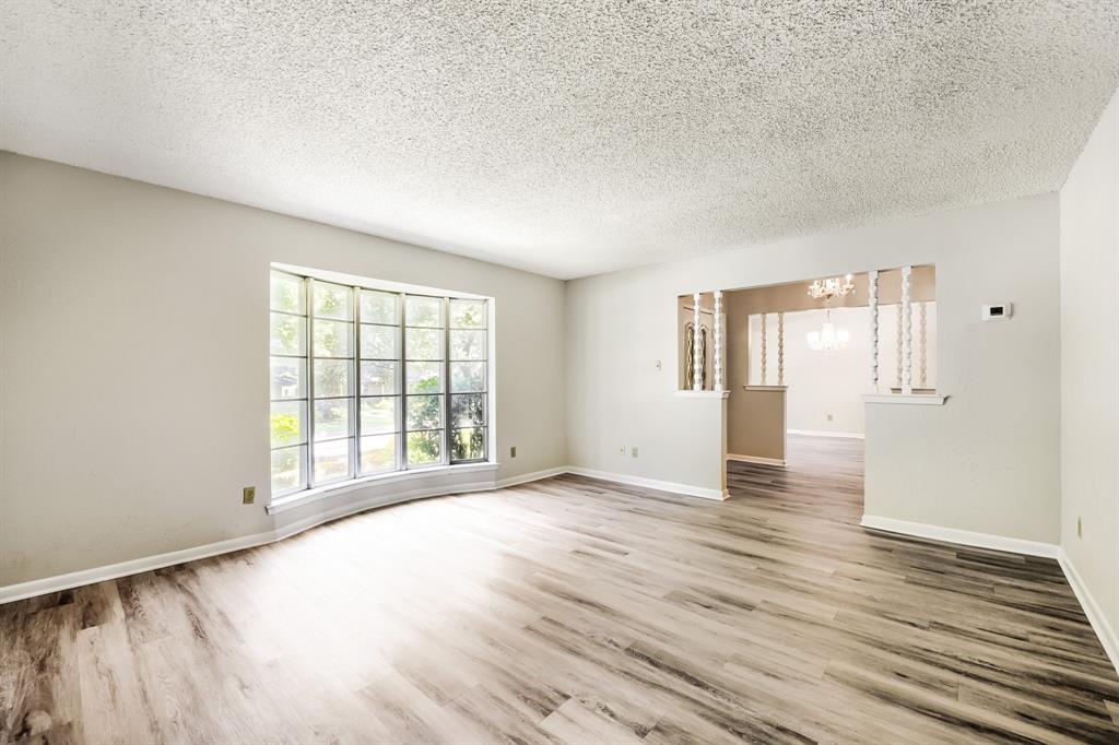 3712 Greenbriar Court