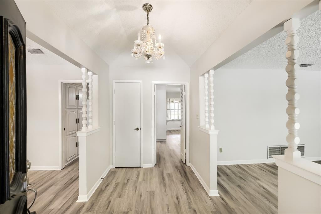 3712 Greenbriar Court