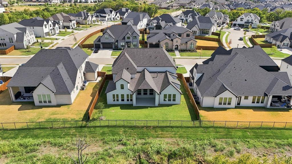 1005 Inwood Court