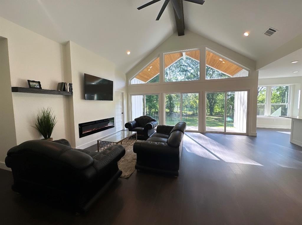 Lake Vista - Residential