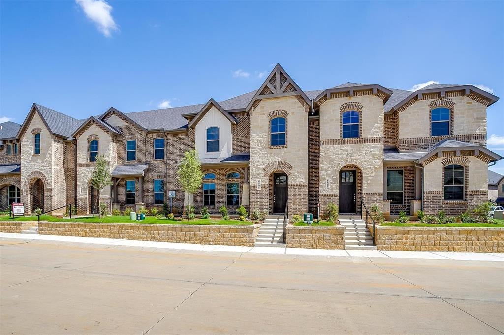 6912 Houndstooth Place