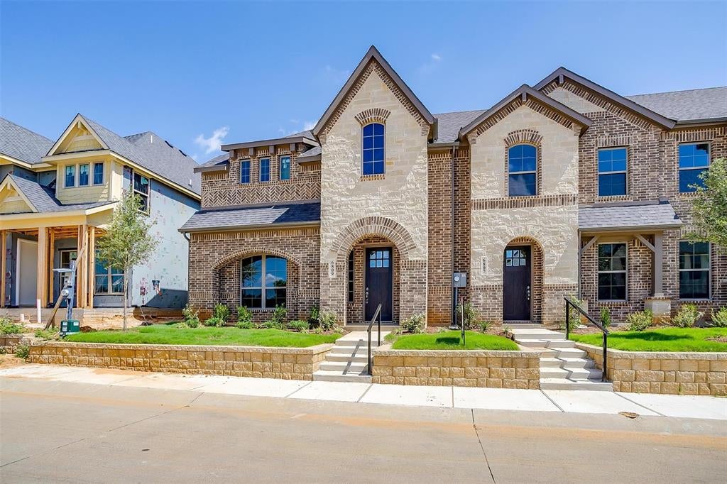 6912 Houndstooth Place