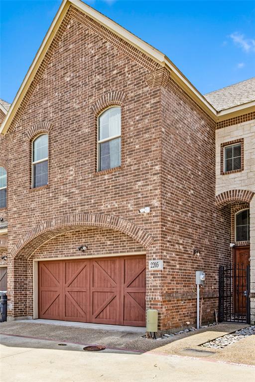 2205 Eriksson Lane