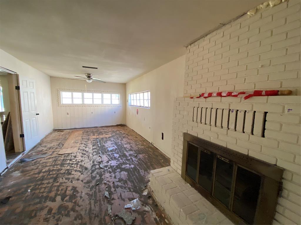 6812 Lakeside Drive
