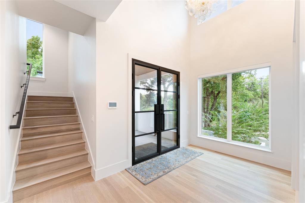 419 W Colorado Boulevard