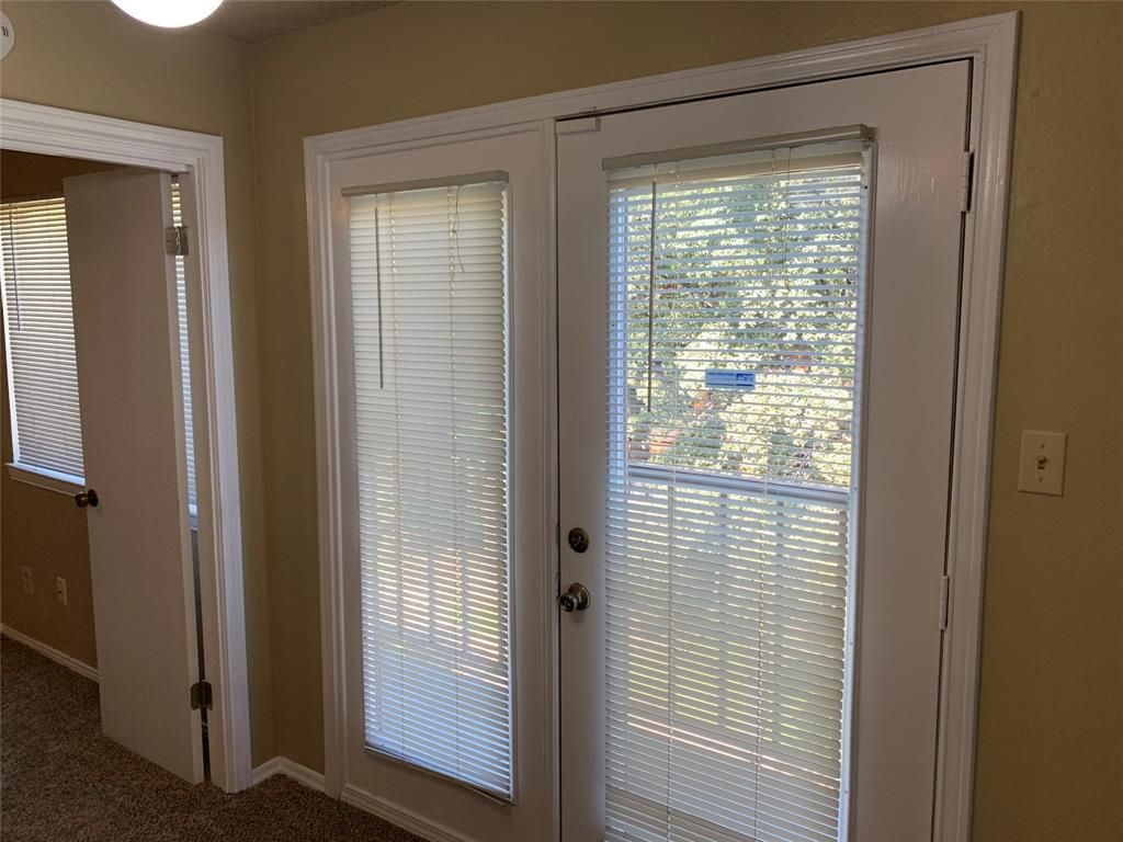 listing image 0