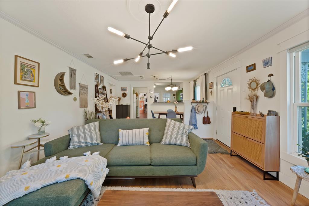 1438 Redbud Lane