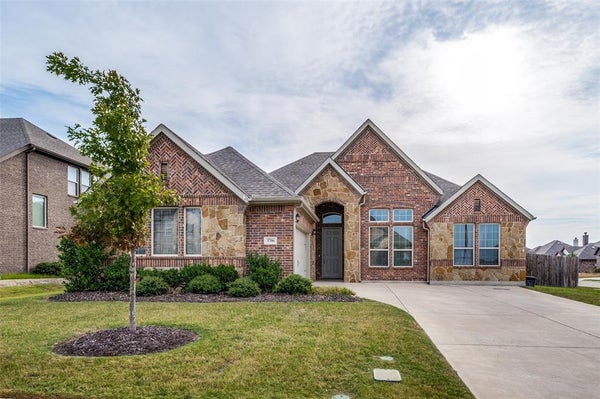 3706 RANCHERS RDG, KRUM, TX 76249 - Image bc5e2dcf7d70f51e92f7b2b3ca60ade8/425794508