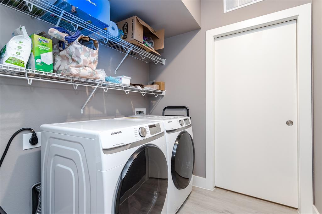 Sojurn At The Realm Condominiu - Residential