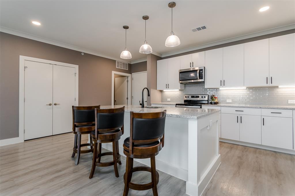 Sojurn At The Realm Condominiu - Residential