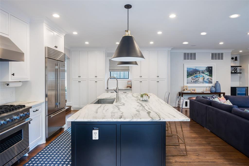 Country Club Estates - Residential