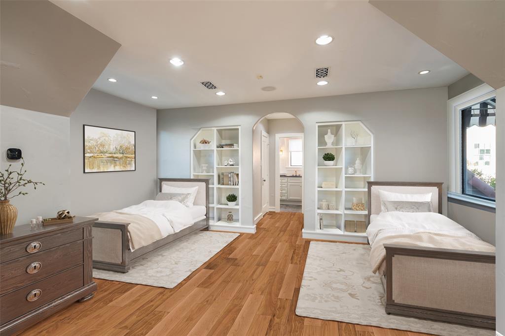 Country Club Estates - Residential