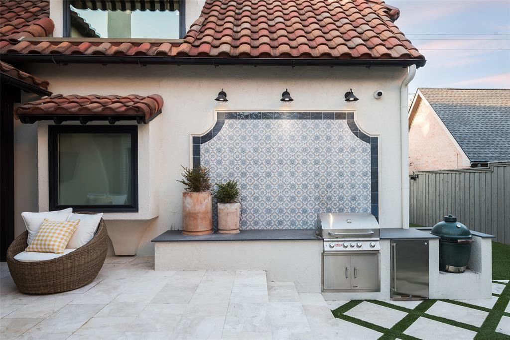 Country Club Estates - Residential