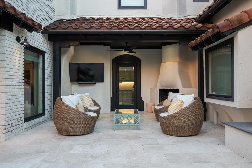 Country Club Estates - Residential