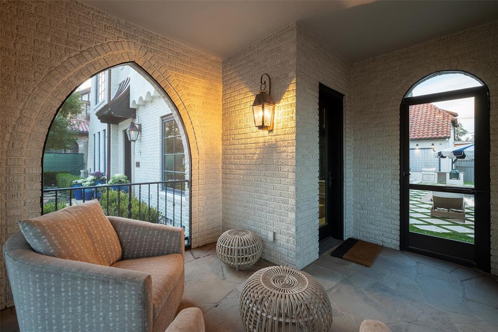 Country Club Estates - Residential