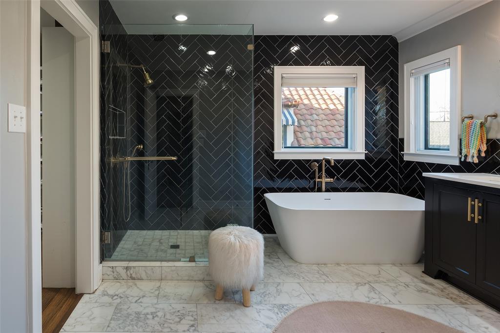 Country Club Estates - Residential