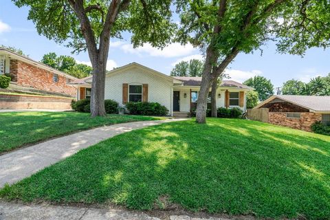 Photo of 2341 Pinebluff Drive, Dallas, TX 75228 (MLS # 21305989)