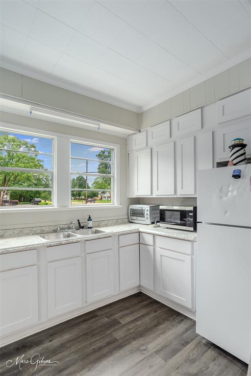 Waller Sub - Commercial Sale