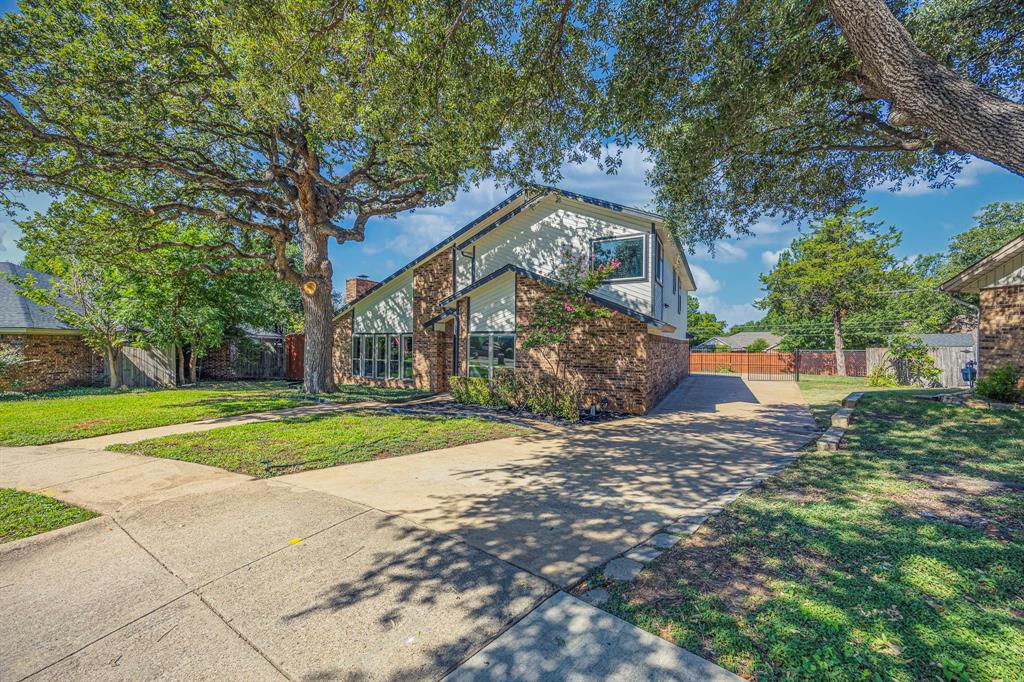 2112 Oakmeadow Place