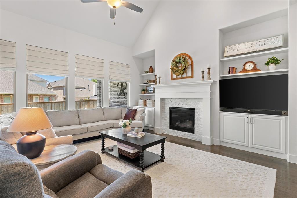 1326 Divine Rose Way