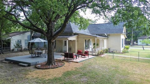 A home in Terrell