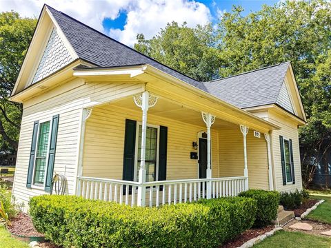 A home in Terrell