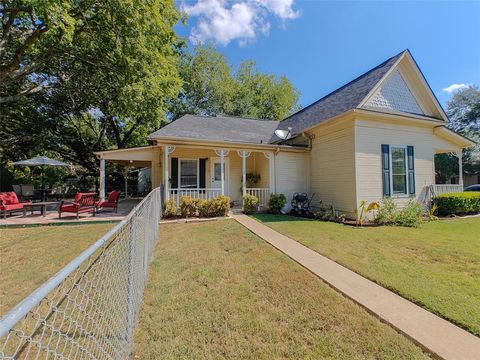 A home in Terrell