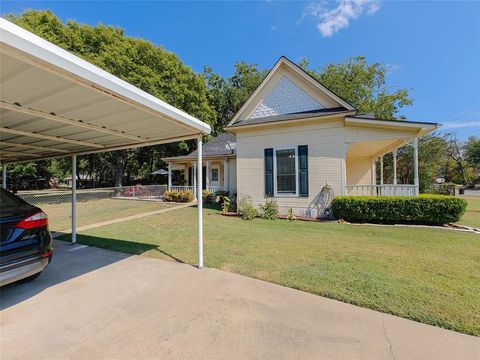 A home in Terrell