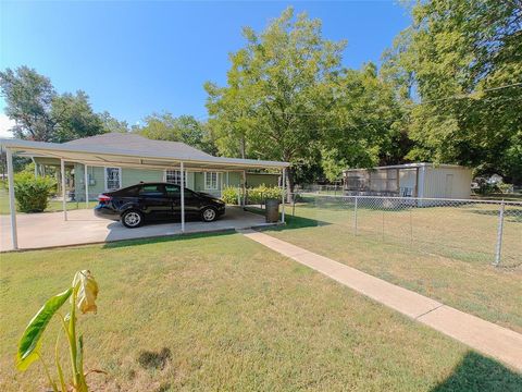 A home in Terrell