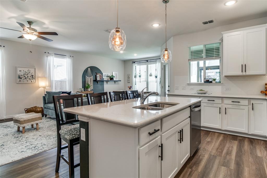 ANNA CROSSING - Residential