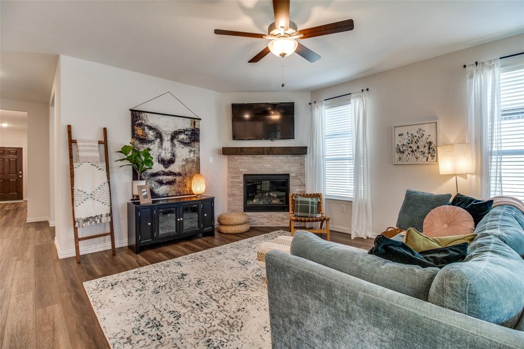 ANNA CROSSING - Residential