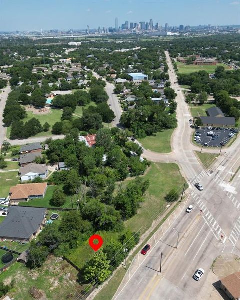 Photo of 2229 Cedar Crest Boulevard, Dallas, TX 75203 (MLS # 21259990)