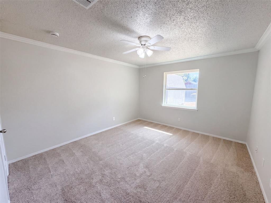 1208 Hillcrest Drive