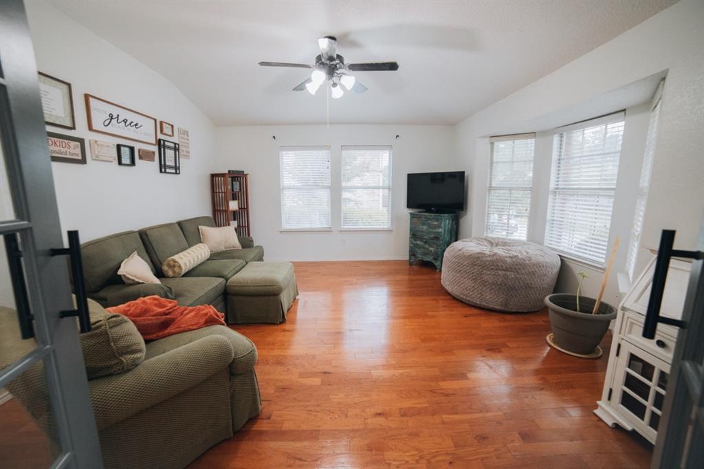 1213 Hampton Drive