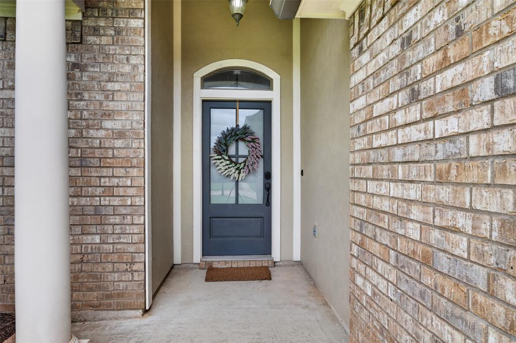 5318 Lucerne Lane