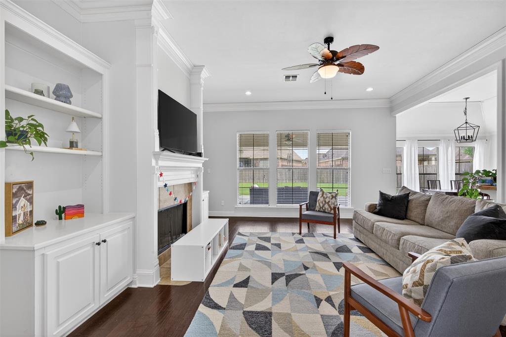 5318 Lucerne Lane