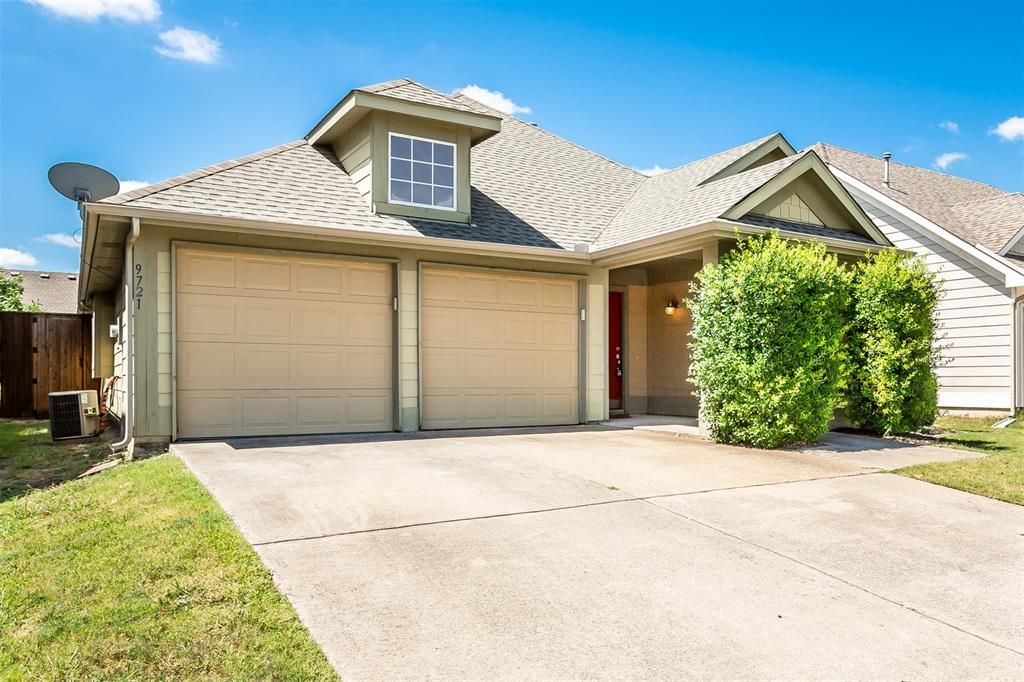 Photo of 9721 Meadow Rue Drive, McKinney, TX 75072 (MLS # 21209910)