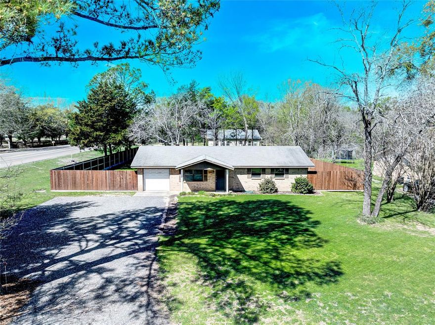 Charming Brick Home on Nearly Half an Acre – Just Minutes from Fairfield!
Welcome home to this 3 bedroom, 1.5 bath brick home sitting on a spacious 0.46-acre lot just 1.3 miles from Fairfield, Texas. Enjoy the perfect blend of small-town convenience and peaceful outdoor living.
Step inside to find a bright, open living and dining area with updated flooring and plenty of natural light. The kitchen offers abundant cabinet space, stainless appliances, and easy access to the dining area—perfect for everyday living or entertaining.
Out back, you’ll love the large covered patio overlooking a huge backyard, fully enclosed with a beautiful wooden privacy fence. Whether you’re hosting a barbecue, relaxing by the fire pit, or letting kids and pets roam freely, this backyard offers endless possibilities.