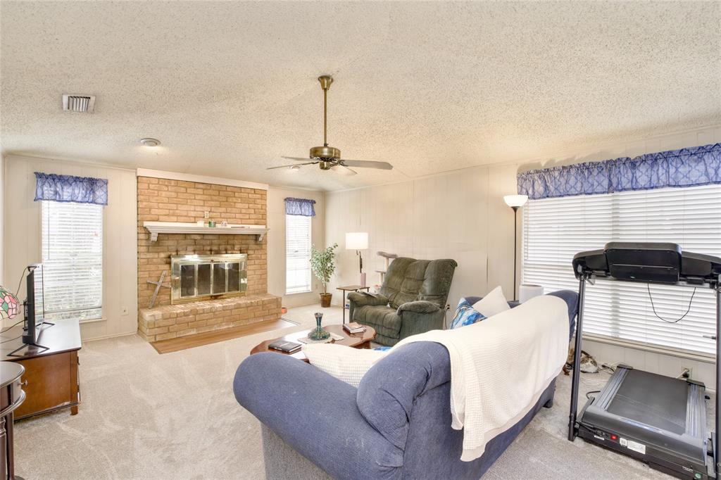 729 Maple Glen Drive