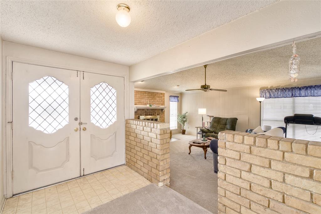 729 Maple Glen Drive