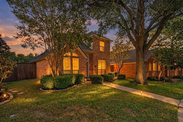 305 MOSS HILL RD, IRVING, TX 75063 - Image bc871f179060ff16142e9dbc06076bc7/3927464474